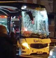 Yolcu otobüsü ile midibüs çarpıştı; 1 yaralı