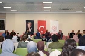 Sumud aktivistleri Muğla'da gençlerle buluştu