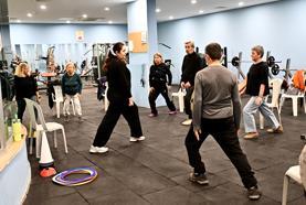 Muratpaşa'dan parkinson hastalarına destek