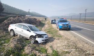 Gaziantep'te otomobil, şarampole devrildi; 4 yaralı