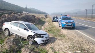 Gaziantep'te otomobil, şarampole devrildi; 4 yaralı