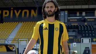 Bahis soruşturmasında İzmir'den 2 futbolcuya daha gözaltı kararı