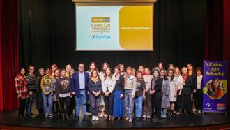 Teknosa: 'Kadın için Teknoloji' projesinde 2025'te 4 binden fazla kadına dokunuldu