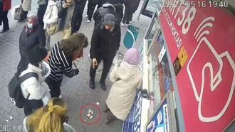 Bilet gişesi önünde düşürülen 250 avro, sahibi bulunup teslim edildi