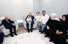 Cumhurbaşkanı Erdoğan: Sözlerimizi tutmanın bahtiyarlığıyla aziz milletimizin karşısındayız (3)