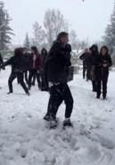 Kayseri Emniyet Müdürü, şehit çocukları ile kar topu oynadı