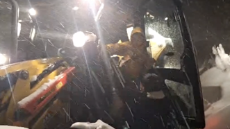 Rahatsızlanan çocuk, ekiplerin kapanan mezra yolunu açmasıyla hastaneye ulaştırıldı