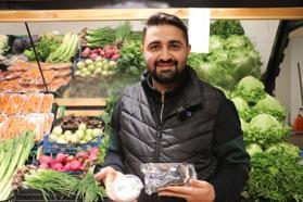 Kış ayında yaz meyveleri eriğin 3 tanesi 300, kirazın 5 tanesi ise 195 TL