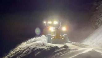 Elazığ’da kar nedeniyle 108 köy yolu ulaşıma kapalı