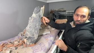 İstanbul – Avcılar’da el freni çekilmeyen minibüs binanın duvarına çarptı