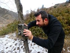 Aile hekimi, fotokapanlar ve dronla yaban hayatını takip ediyor