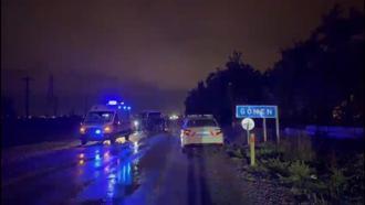 Gönen'de işçi servis midibüsü ile otomobil çarpıştı: 1 ölü, 13 yaralı (2)
