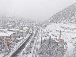Gümüşhane’de 102 köy yolu kardan kapandı