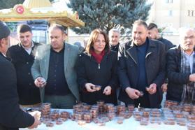 CHP milletvekilleri, Çankırı'da lokma dağıttı