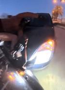 Otomobilin çarptığı motosikletin sürücüsü yaralandı