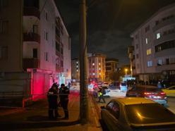 Gebze’de 5 katlı bina, girişinde oluşan çukur nedeniyle tahliye edildi