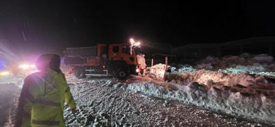 Kahramanmaraş’ta karla kaplı 3 ahırın çatısı çöktü; 65 büyükbaş öldü