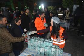 Mersin'de vatandaşlara 15 bin kandil simidi ikram edildi