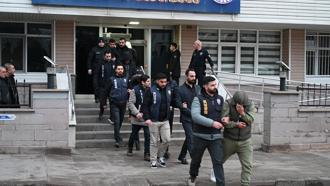 Kırıkkale merkezli 3 ilde yasa dışı bahis operasyonu: 25 gözaltı