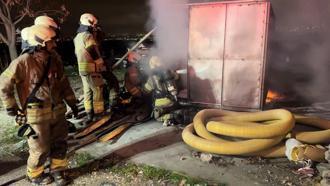 İstanbul - Avcılar'da konteynerde çıkan yangın söndürüldü