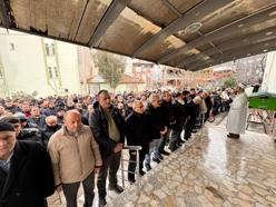 Hasarlı kaza sonrası yol kenarında beklerken otobüsün çarptığı kişi toprağa verildi