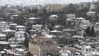 Safranbolu’nun tarihi konakları karla kaplandı