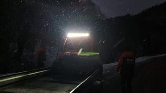 Yalova'da yüksek kesimlerde kar esareti: Mahsur kalan 35 kişiyi AFAD kurtardı