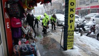 Kilis'te kar yağışı etkisini gösterdi