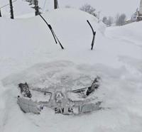 Çambaşı Yaylası’nda kar kalınlığı 2 metreye ulaştı, araçlar kar altında kaldı