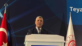 Bakan Bolat: 396 milyar dolar rakamla mal ve hizmet ihracat hedefini aştık