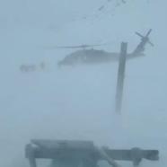 Yolu kapalı köydeki hasta jandarma helikopteriyle hastaneye ulaştırıldı