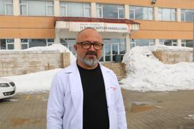 Deniz öğretmen, 26 yıl sonra ilk görev yeri Yüksekova’ya geri döndü