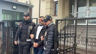 Eşini ve ilişkisi olduğunu iddia ettiği emlakçıyı öldüren emekli polis adliyede