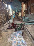 Başı şerit testereye sıkışmış halde ölü bulundu