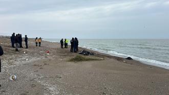 Karasu sahilinde erkek cesedi bulundu