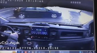 Polis memurunun emekliliğine 4 gün kala hayatını kaybettiği kaza kamerada (2)