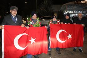 Erzurum'da kayağın özel ikizlerine coşkulu karşılama