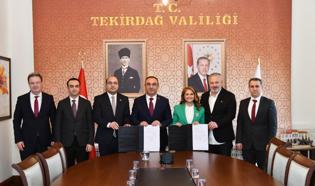 Başkan Topak, hayırsever olarak Ergene'ye Evde Sağlık Hizmetleri Birimi ile 112 Acil Sağlık Hizmetleri İstasyonu yapıyor