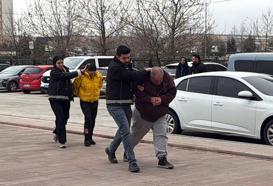 Bulgaristan plakalı otomobilde 24,5 kilo skunk ele geçirildi; 2 tutuklama