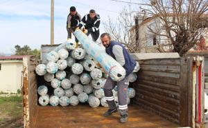 Büyükşehir’den hortum ve yağıştan zarar gören çiftçiye sera naylonu desteği