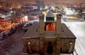 Kar kalınlığının 50 santimetreye ulaştığı Erzurum’da 419 mahallenin yolu kapandı / Ek fotoğraflar