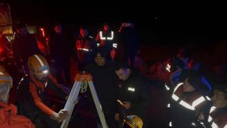 Sarnıçta mahsur kalan definecileri ekipler kurtardı