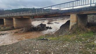 Çorum'da köprüde göçük meydana geldi