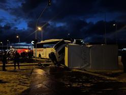 Kayseri’de yolcu otobüsü ile kamyonet çarpıştı: 5 yaralı