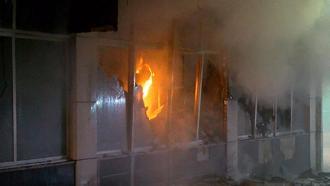 Bağcılar'da 4 katlı tekstil fabrikası alev alev yandı