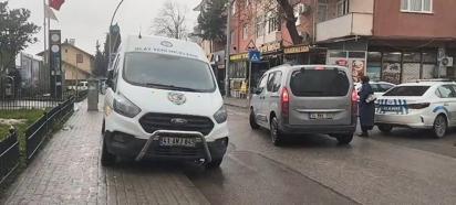 İstasyonda boşanma aşamasındaki eşini başından vurarak öldürdü