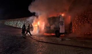 Amasya’da hasta nakil aracı alev aldı: Yatalak hasta kurtarıldı