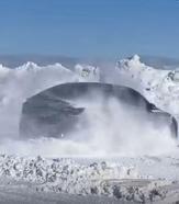 Kayak merkezinin otoparkında aracı ile drift atan sürücüye ceza; o anlar kamerada