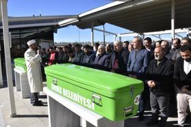 Teravih namazı giderken otomobilin çarptığı kayınvalide ile gelin öldü (3)