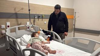 Gürültü tartışmasında komşusu tarafından, kucağındaki 14 aylık bebeğiyle darbedildi